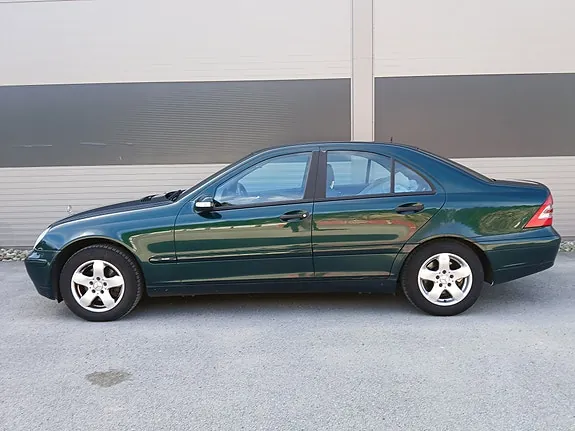 Mercedes-Benz C200 2003 photo 5