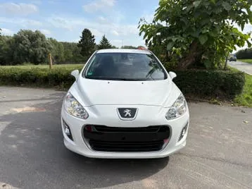 Peugeot 308 2012 photo 2