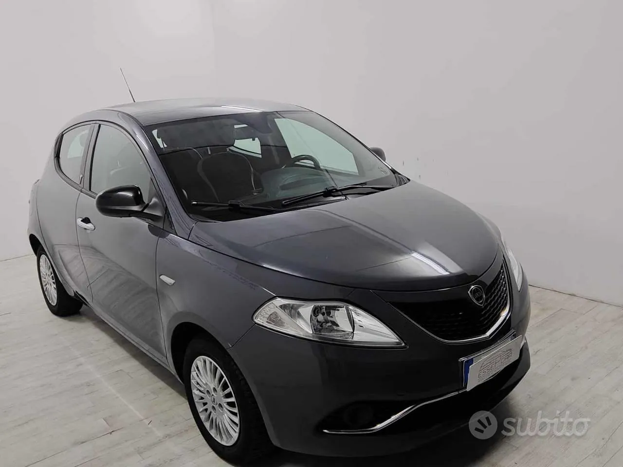 Lancia Ypsilon 2016 photo 2