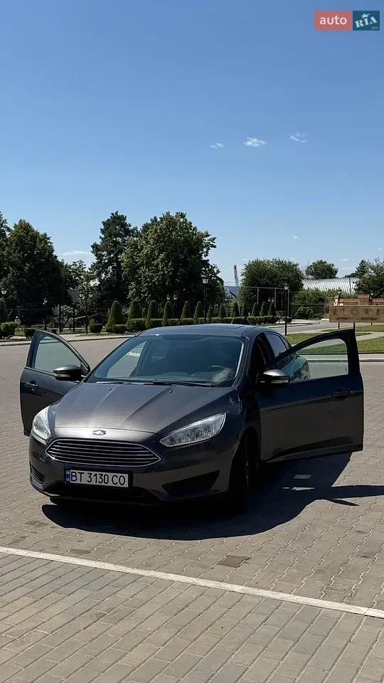 Ford Focus 2018 photo 2