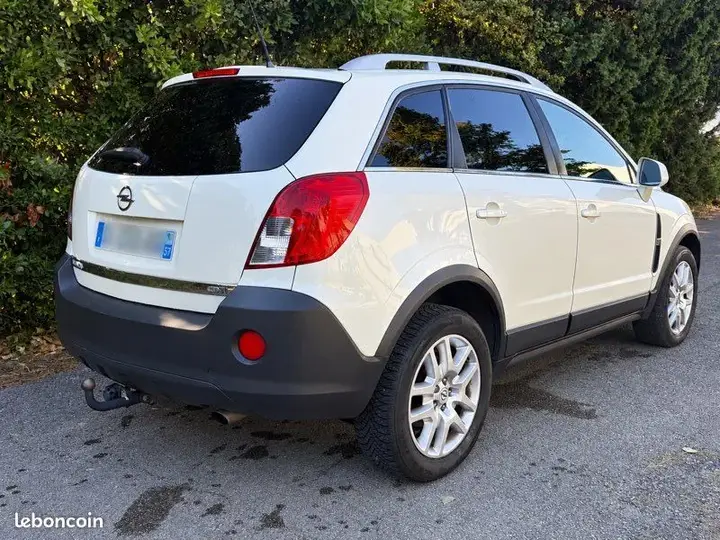 Opel Antara 2012 photo 2