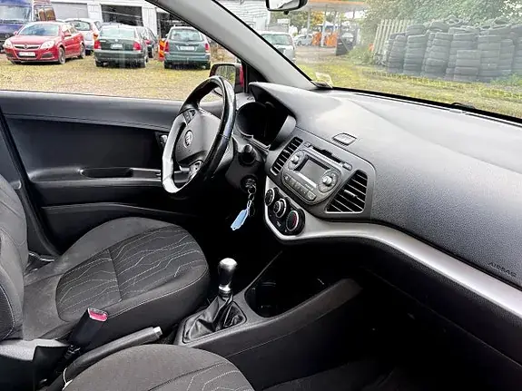 Kia Picanto 2013 photo 5