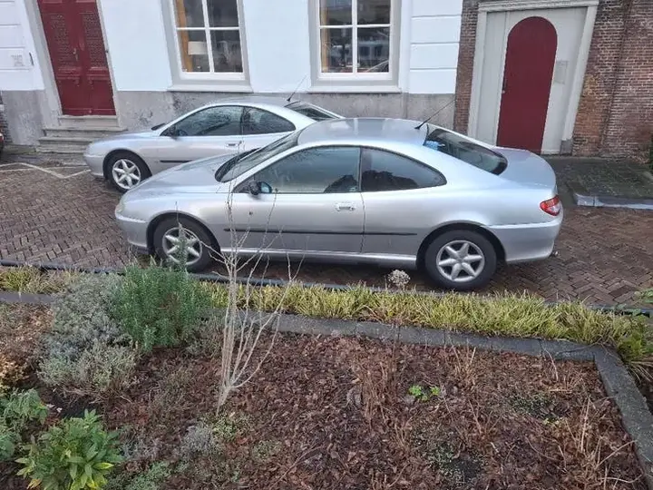 Peugeot 406