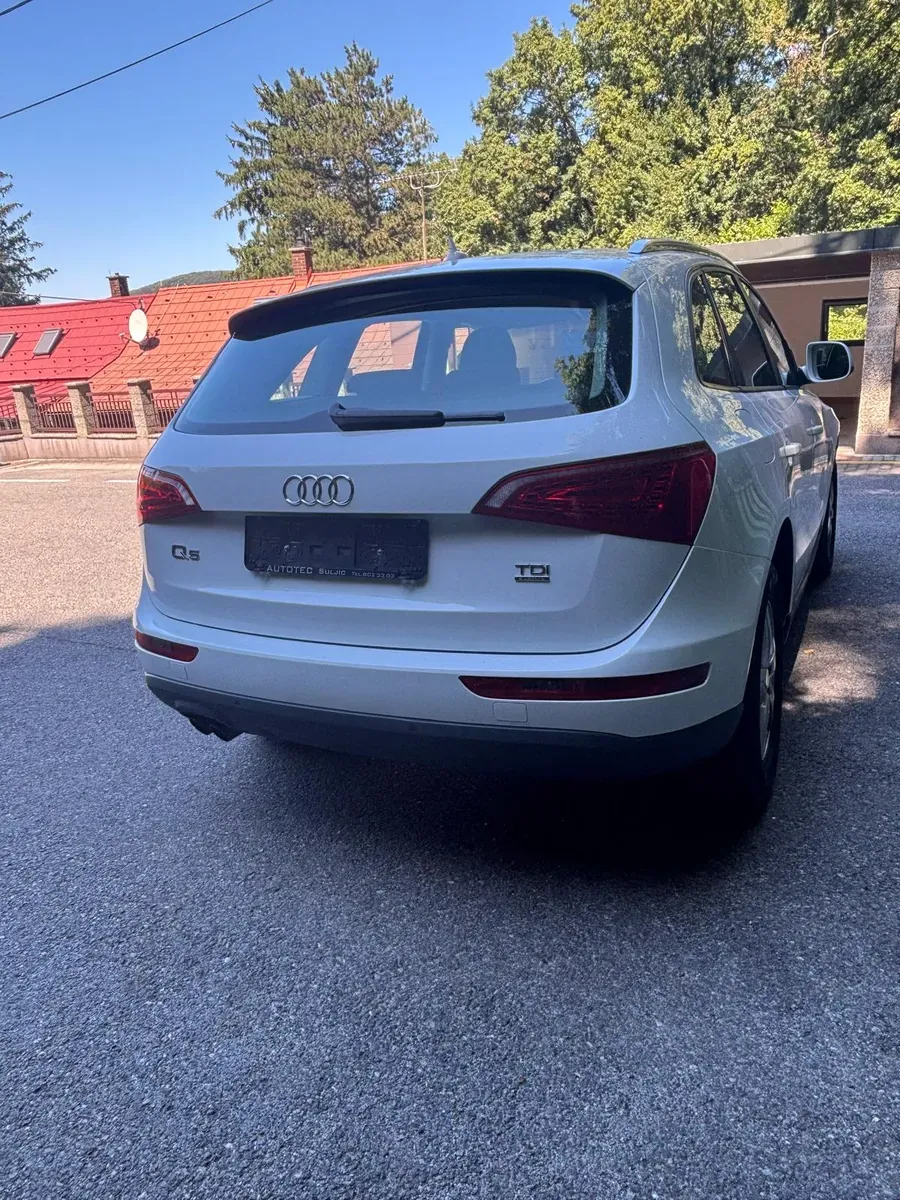 Audi Q5 2010 photo 3