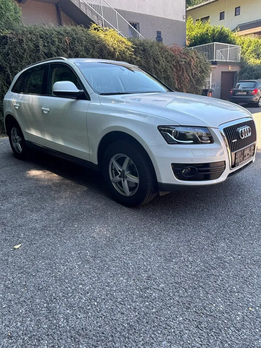 Audi Q5 2010 photo 2