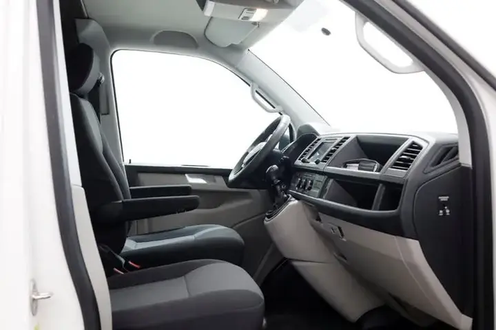Volkswagen Transporter 2019 photo 3