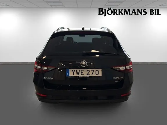 Skoda Superb 2018 photo 5