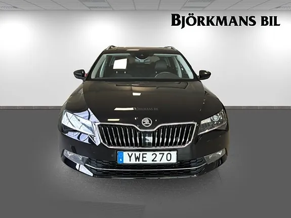 Skoda Superb 2018 photo 2