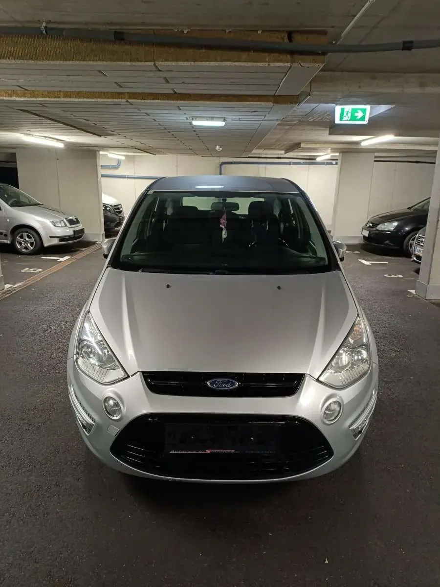 Ford S-Max 2013 photo 2