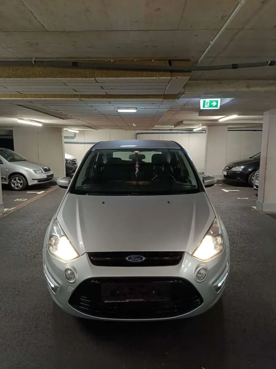 Ford S-Max 2013 photo 3