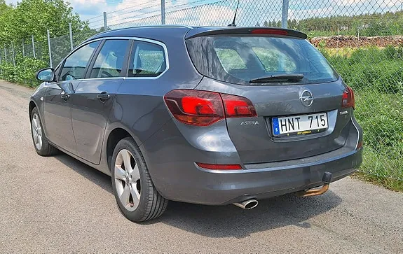 Opel Astra 2011 photo 3