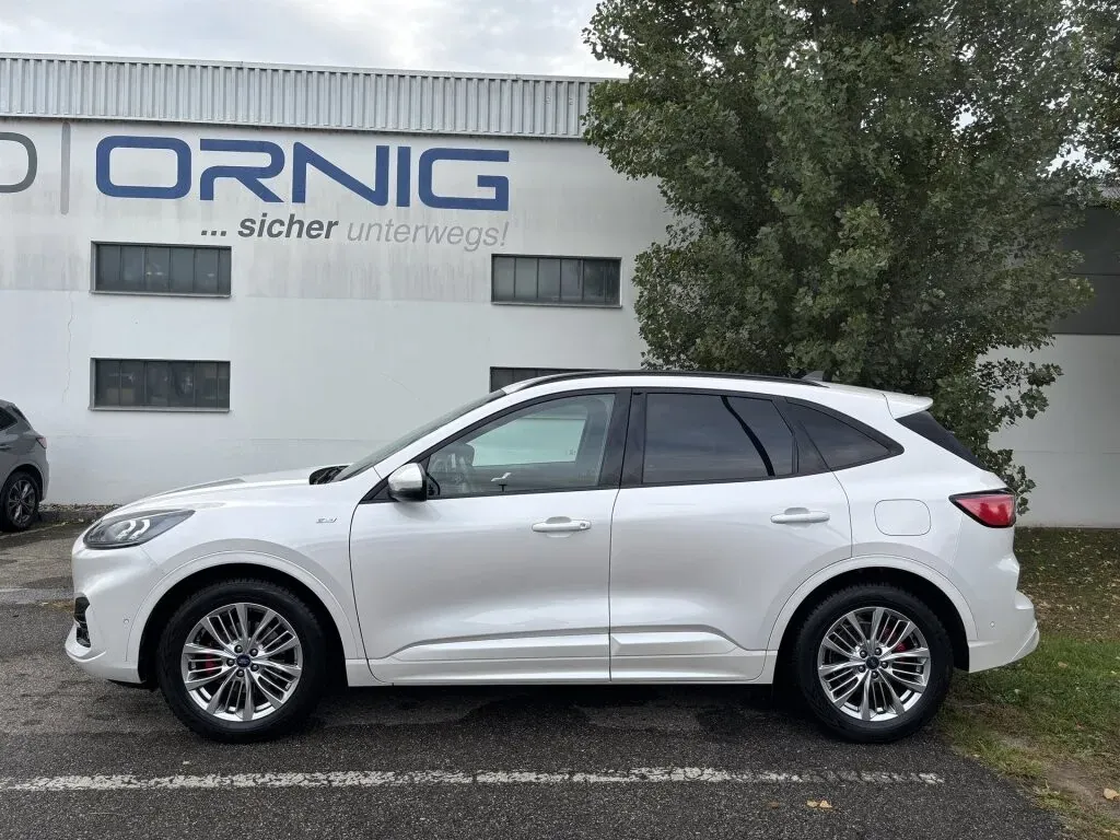 Ford Kuga 2022 photo 3