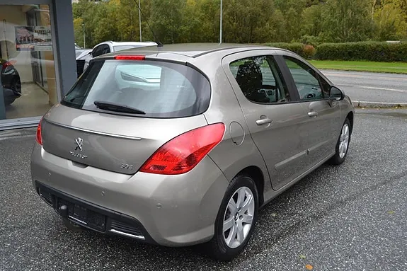 Peugeot 308 2013 photo 3