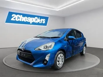 Toyota Aqua 2016 photo 2