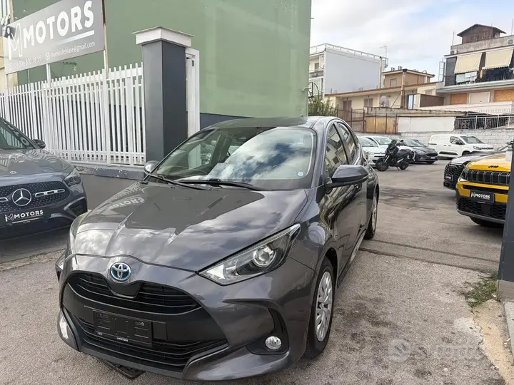 Toyota Yaris 2021 photo 2