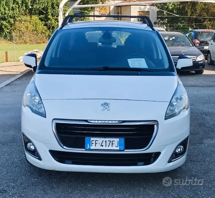 Peugeot 5008 2016 photo 3