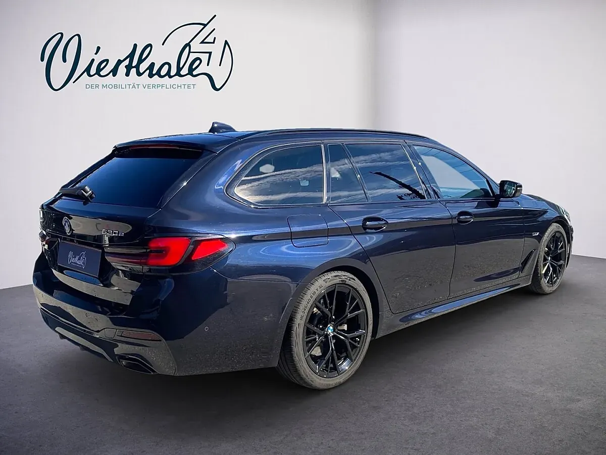 BMW 5 Series 2022 photo 2
