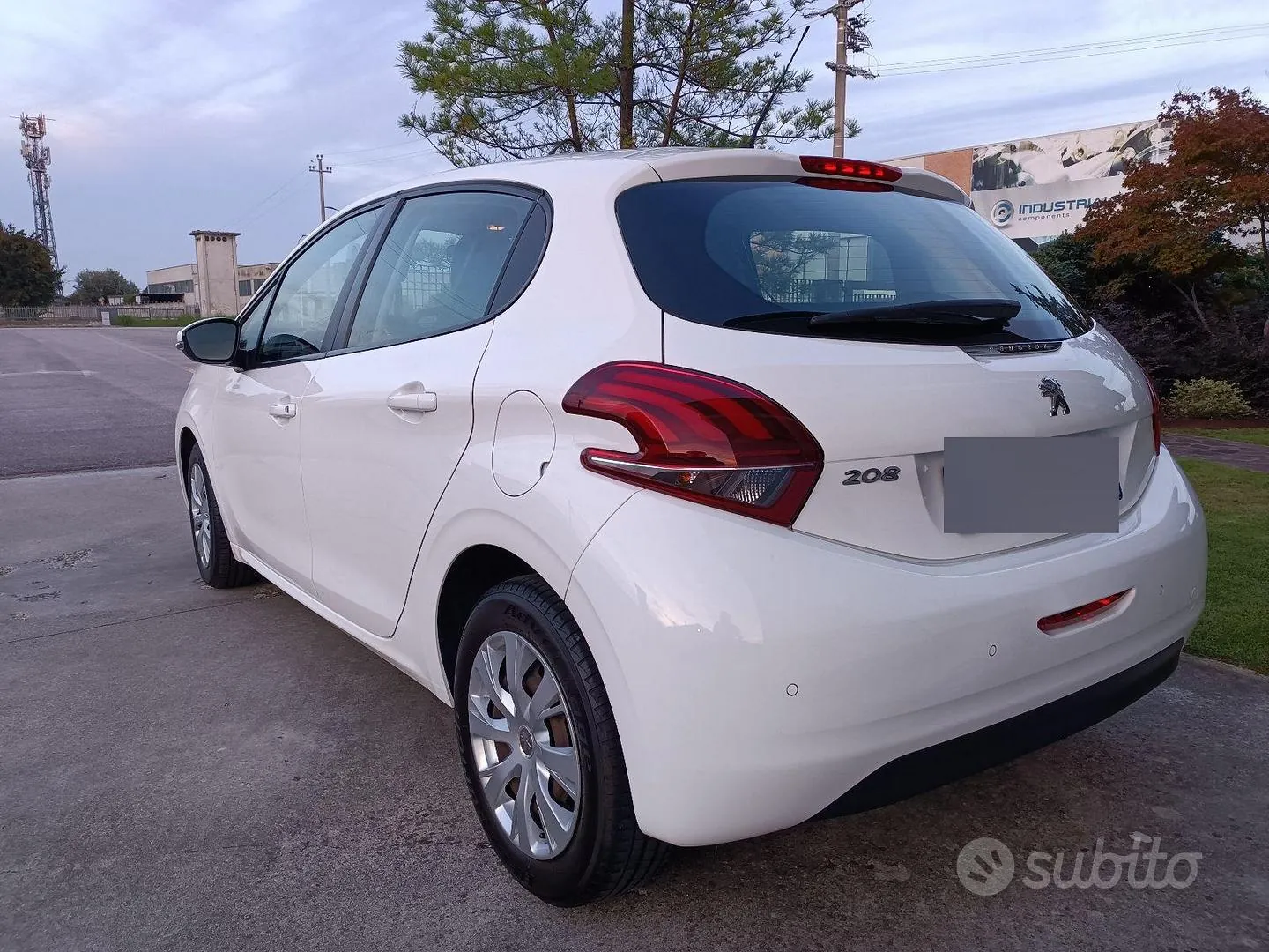 Peugeot 208 2020 photo 2