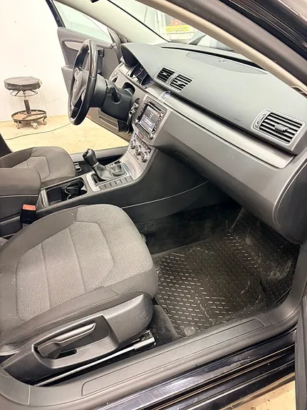 Volkswagen Passat 2013 photo 2