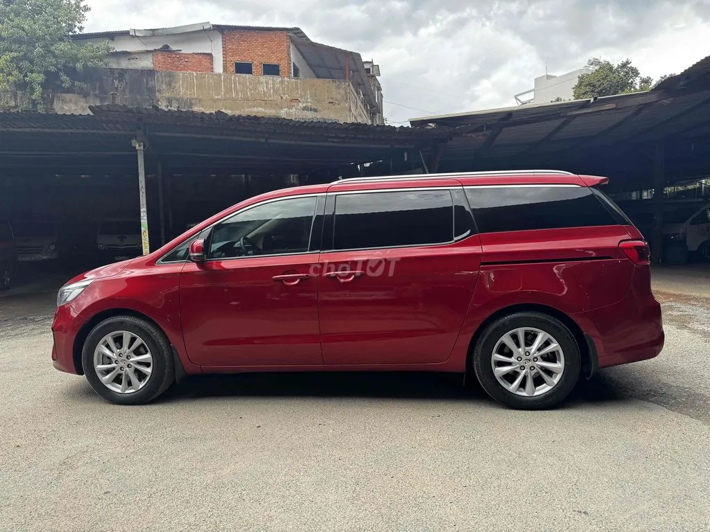 Kia Sedona 2020 photo 2