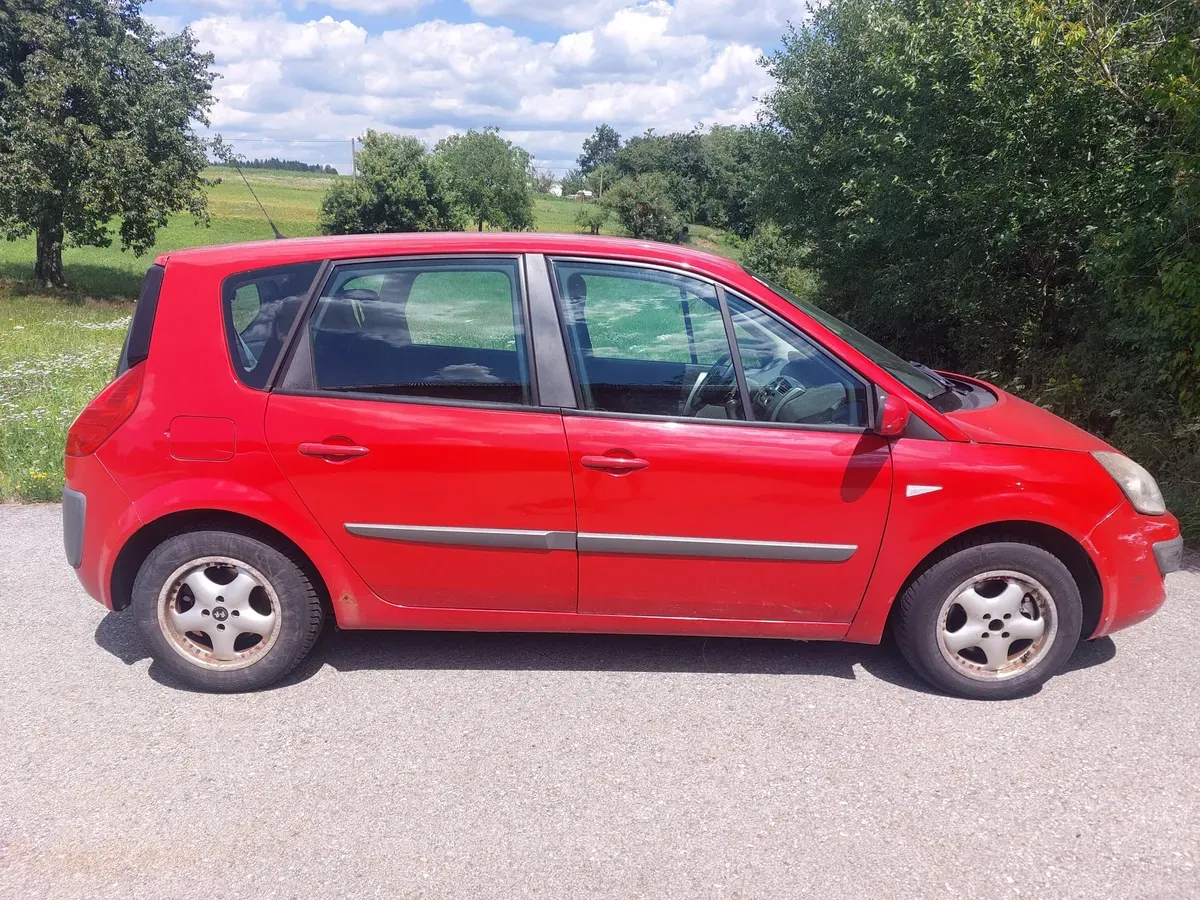 Renault Scenic 2008 photo 2
