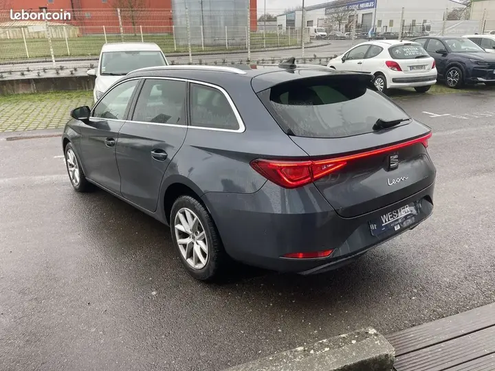 Seat Leon 2025 photo 3