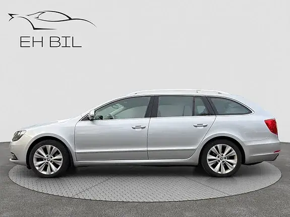 Skoda Superb 2015 photo 4