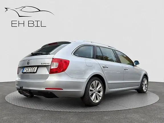 Skoda Superb 2015 photo 5
