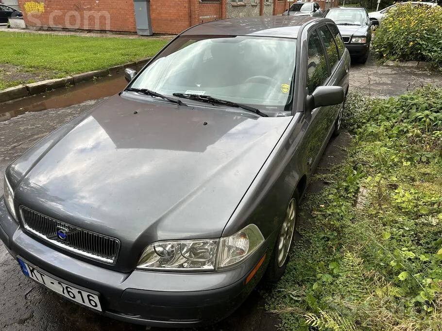 Volvo V40 2001 photo 3