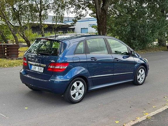 Mercedes-Benz B200 2011 photo 4