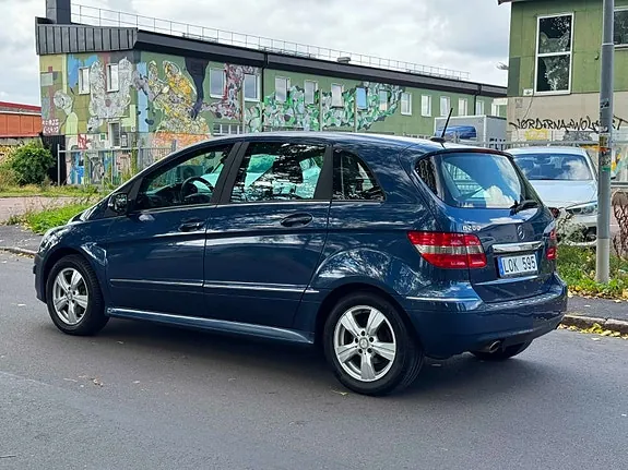 Mercedes-Benz B200 2011 photo 3