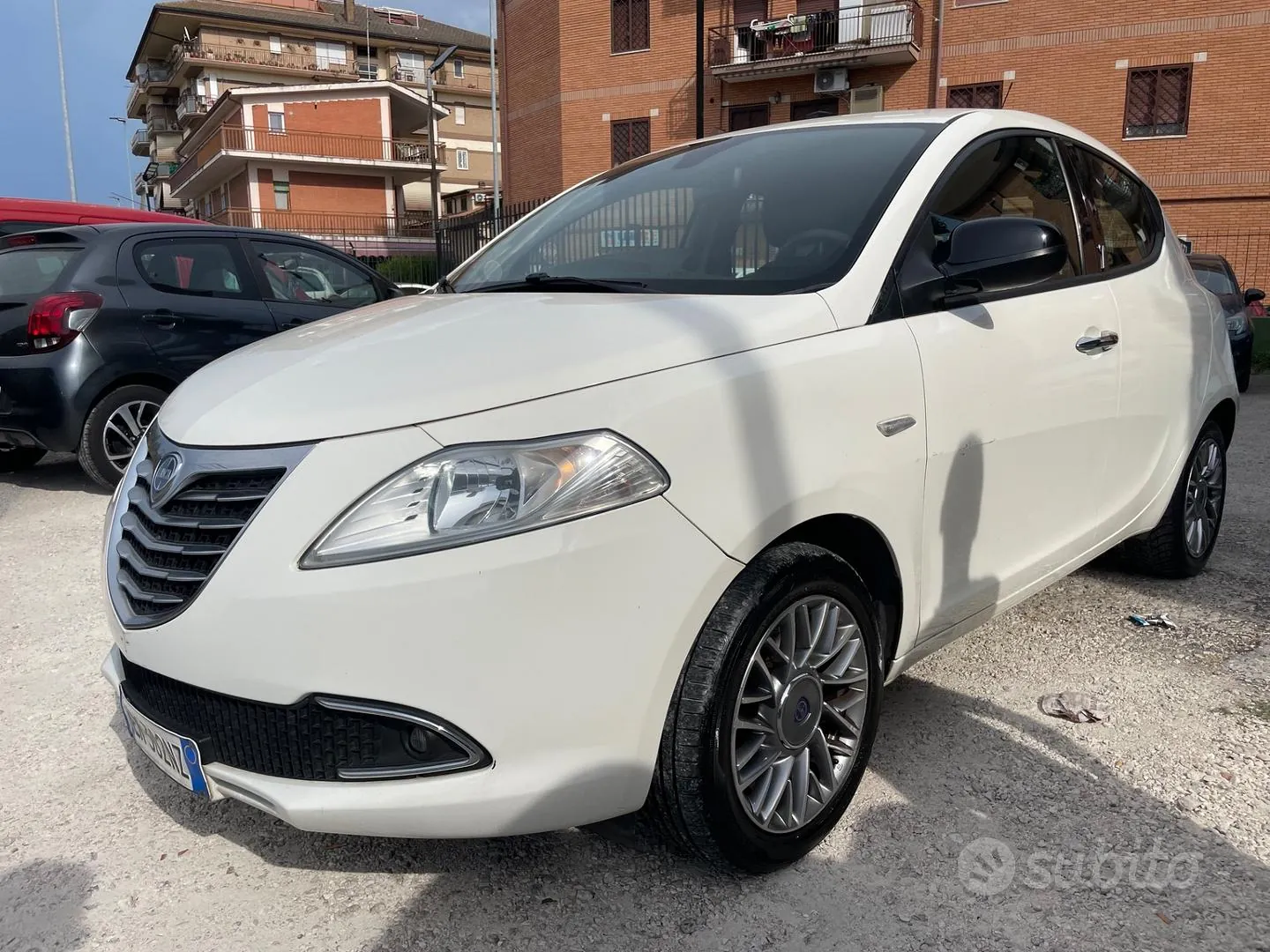 Lancia Ypsilon 2012 photo 2
