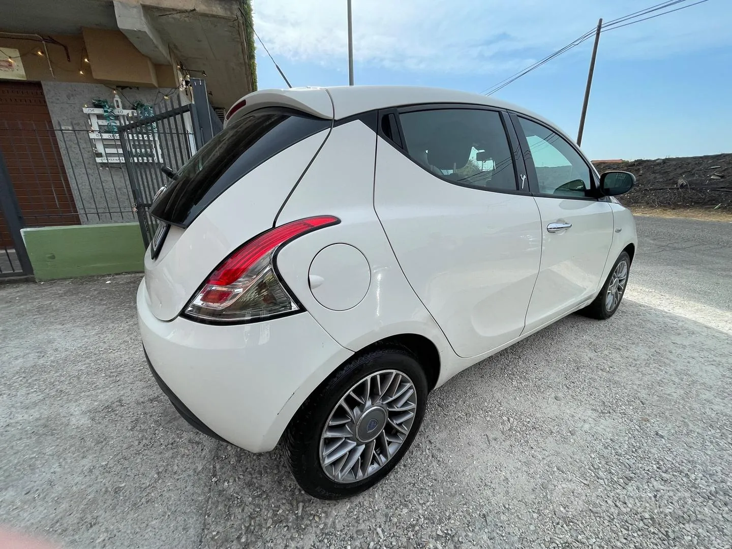 Lancia Ypsilon 2012 photo 4