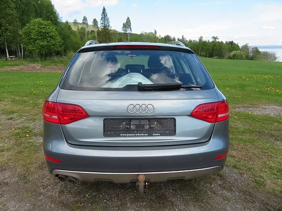 Audi A4 Allroad 2011 photo 4