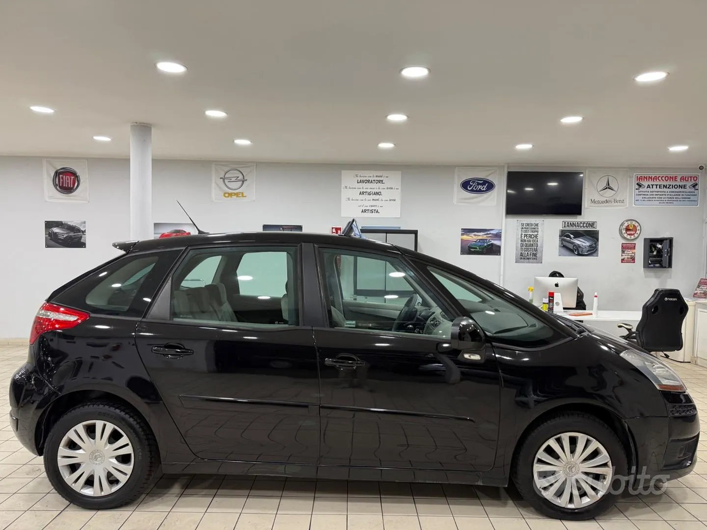 Citroen C4 Picasso 2010 photo 3
