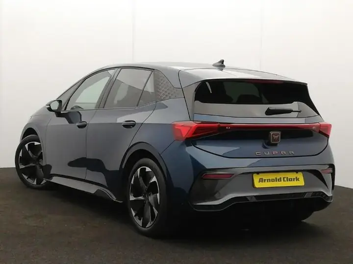 Cupra Born 2023 photo 2