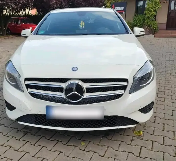 Mercedes-Benz A 180