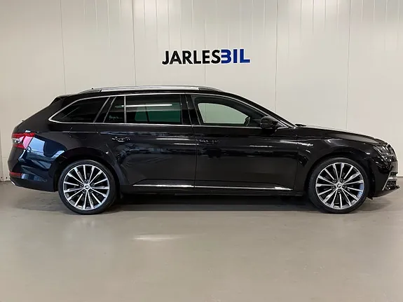 Skoda Superb 2021 photo 2