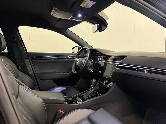 Skoda Superb 2021 photo 4