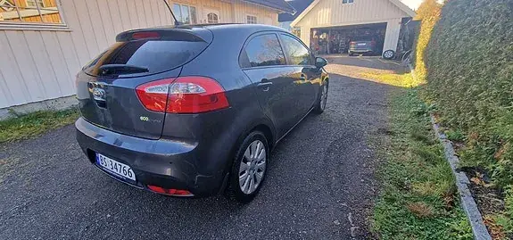 Kia Rio 2012 photo 5
