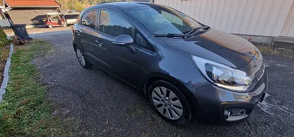 Kia Rio 2012 photo 4