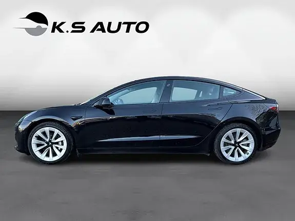 Tesla Model 3 2022 photo 2