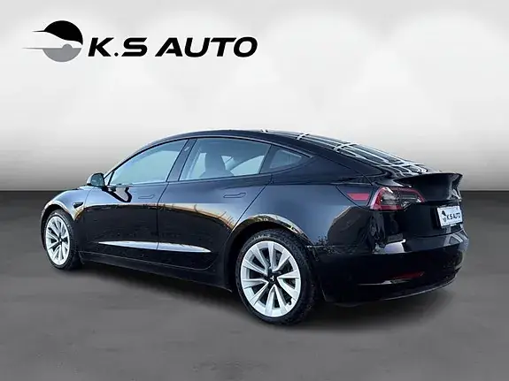 Tesla Model 3 2022 photo 3