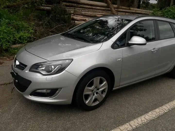 Opel Astra J Sports Tourer
