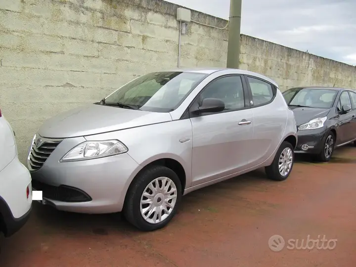 Lancia Ypsilon