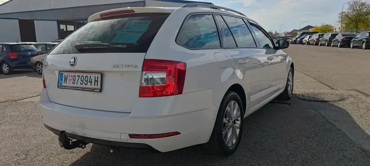 Skoda Octavia 2019 photo 2