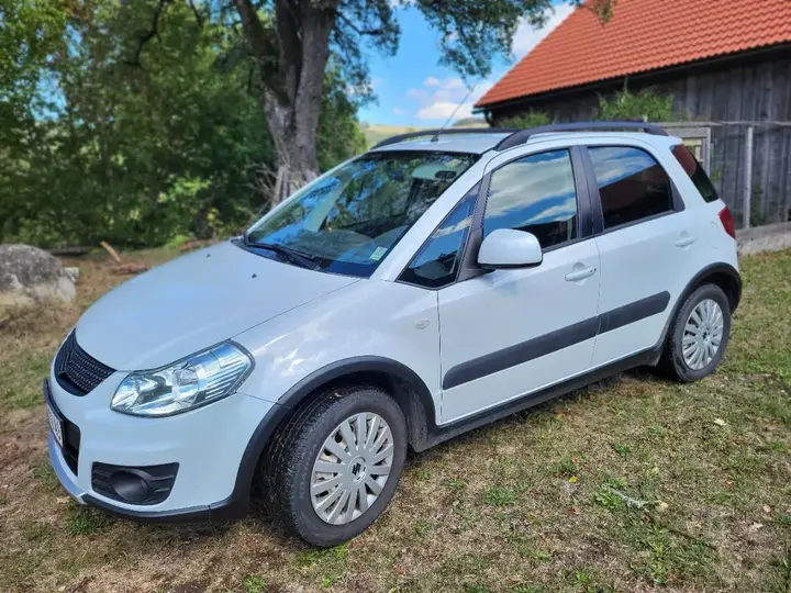 Suzuki Sx4 2010 photo 2