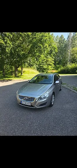 Volvo V60 2012 photo 2