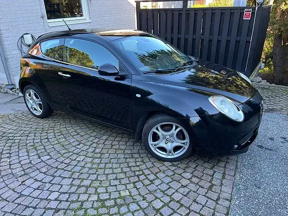 Alfa Romeo Mito 2011 photo 4