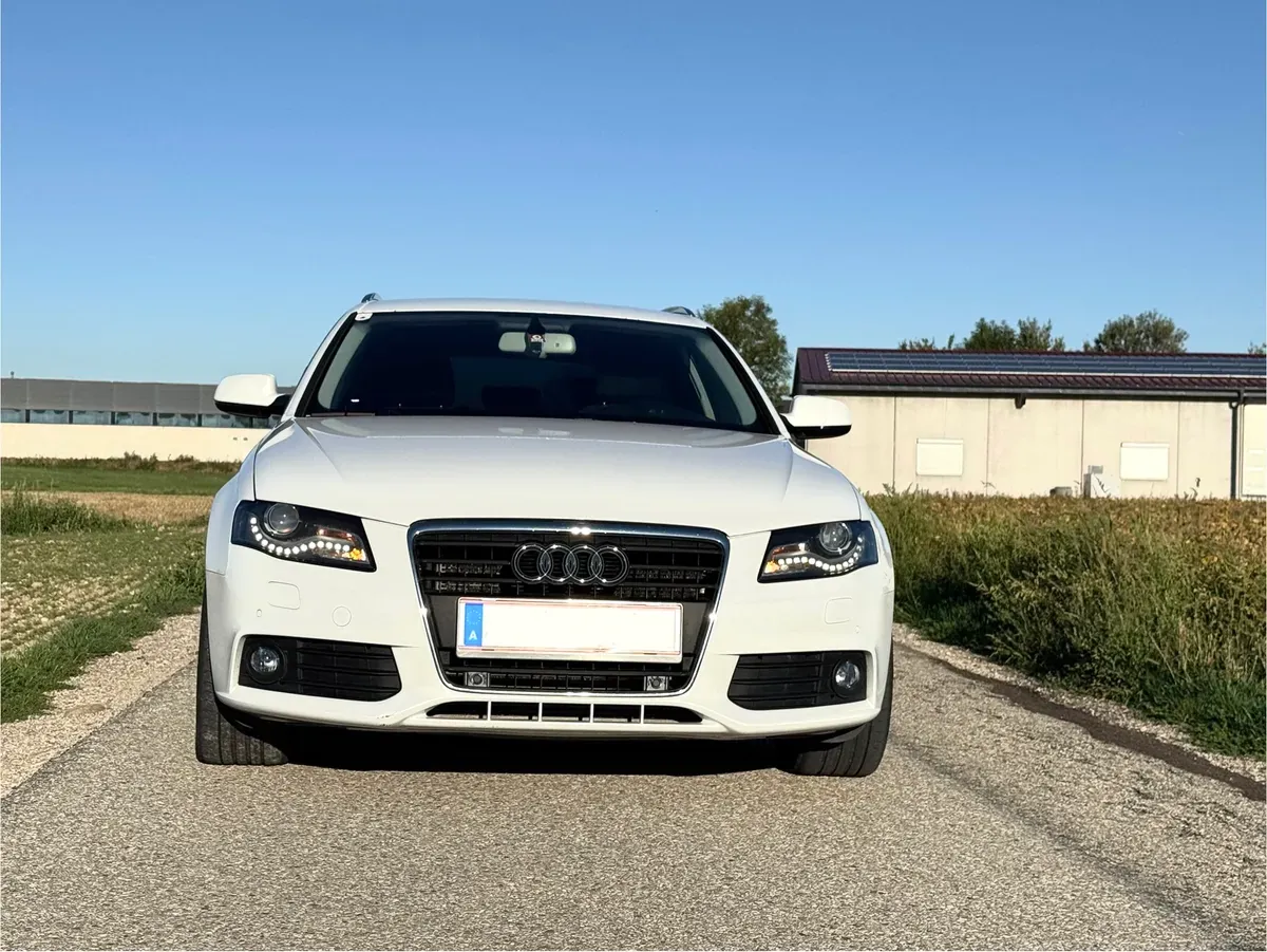 Audi A4 2011 photo 3